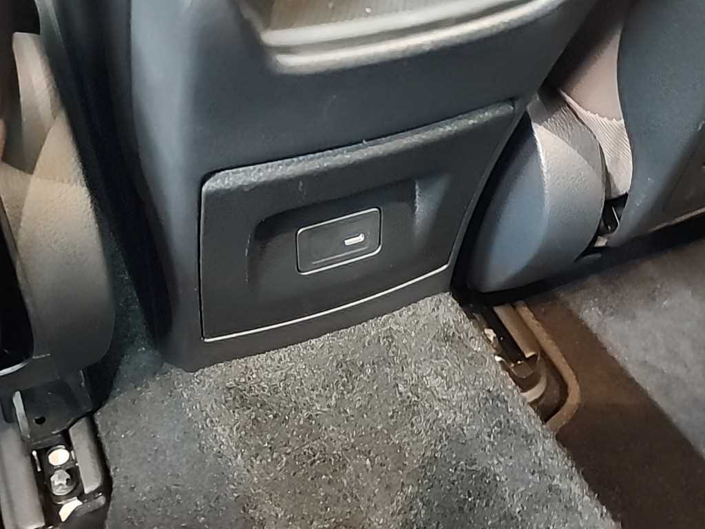 Mercedes Benz CLA Class 2023 Blanco - Importación desde Corea - HF Imports Iquique - Foto 13