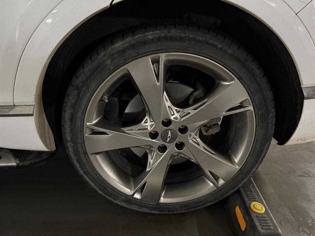 Genesis GV80 - Vista 4