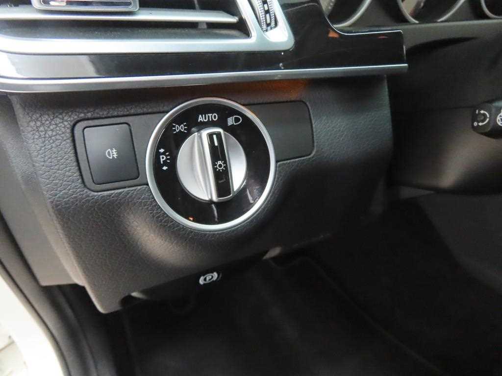 Mercedes Benz E class - Vista 10