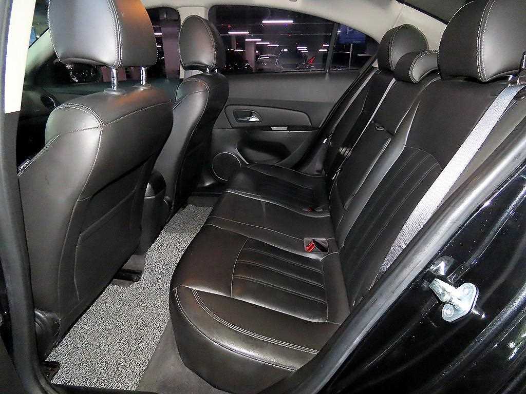 Chevrolet Cruise - Vista 7