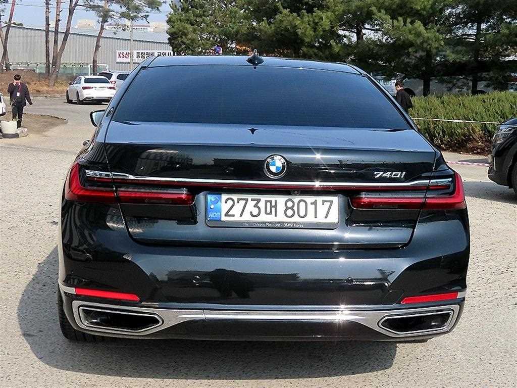 BMW 7 Series - Vista 4