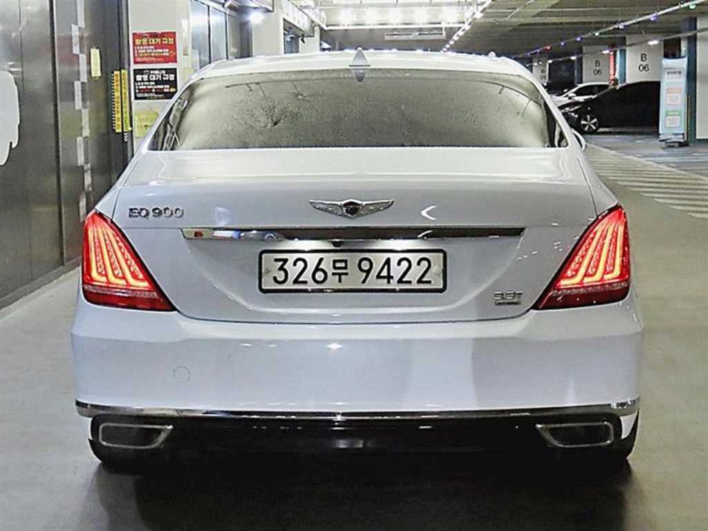 Genesis EQ900 - Vista 5