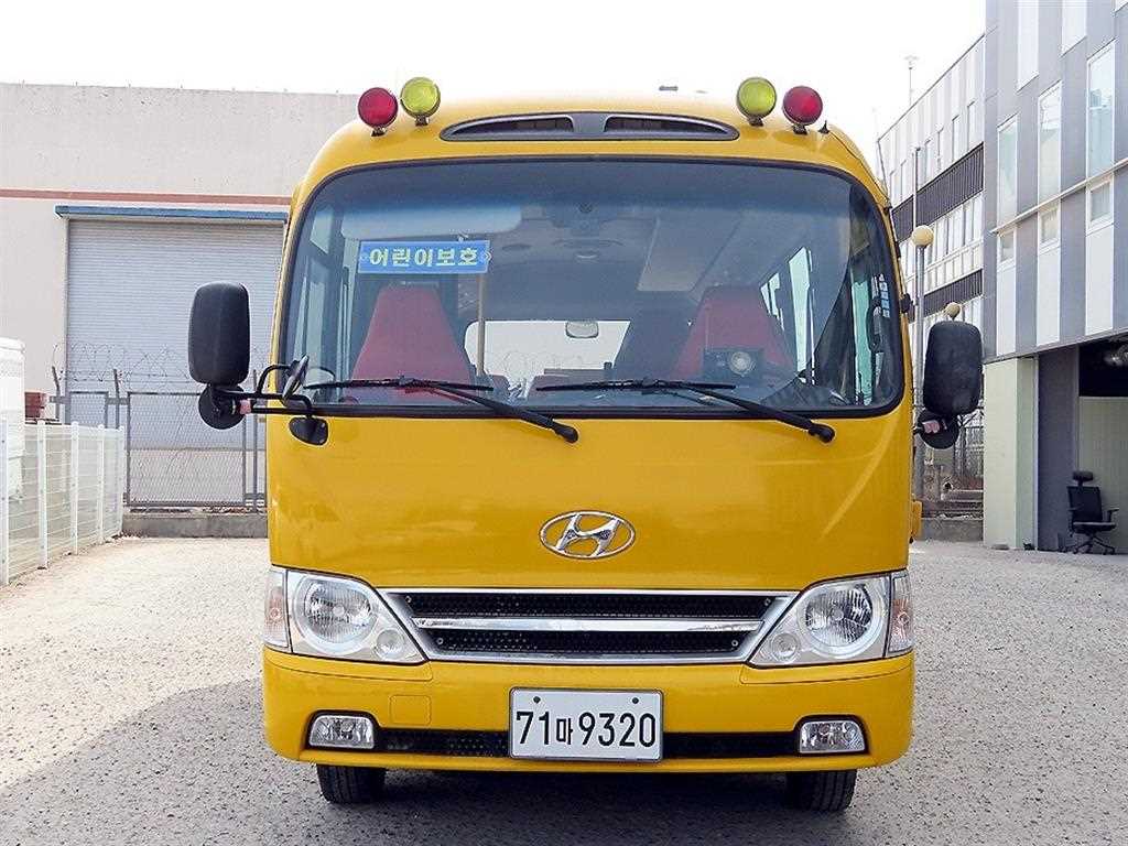 medium and large bus Hyundai bus 2013 Amarillo - Importación desde Corea - HF Imports Iquique - Foto 1