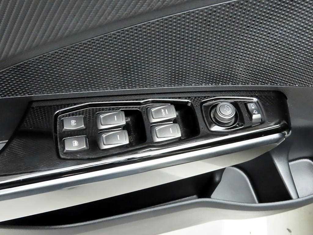 Ssangyong Tivoli - Vista 12