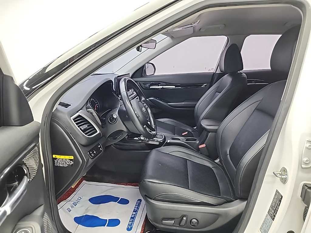 KIA Seltos - Vista 11