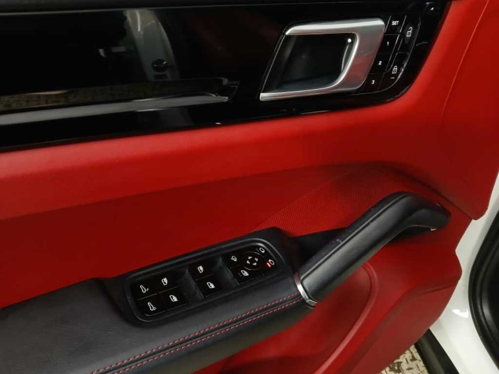 Porsche Cayenne - Vista 10