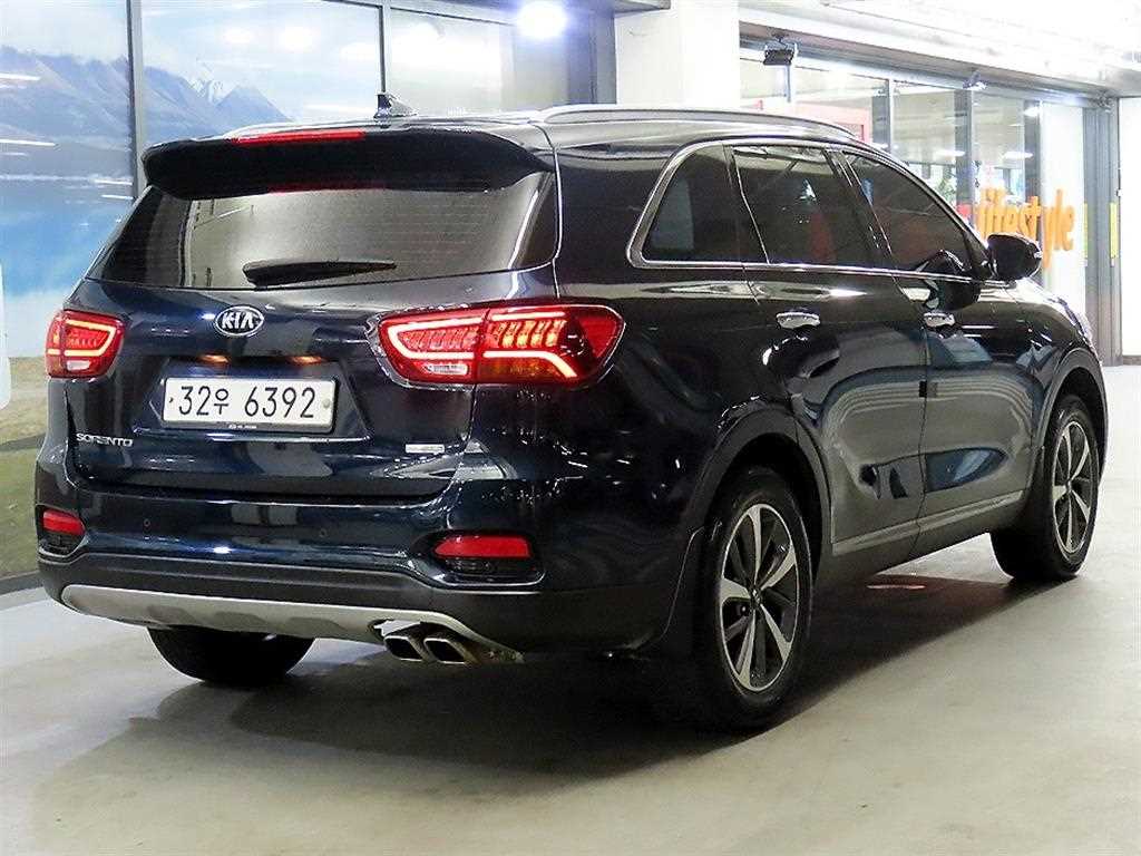 KIA Sorento - Vista 4