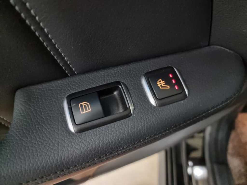 Mercedes Benz E class - Vista 8