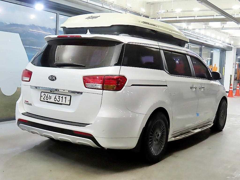 KIA Carnival - Vista 4