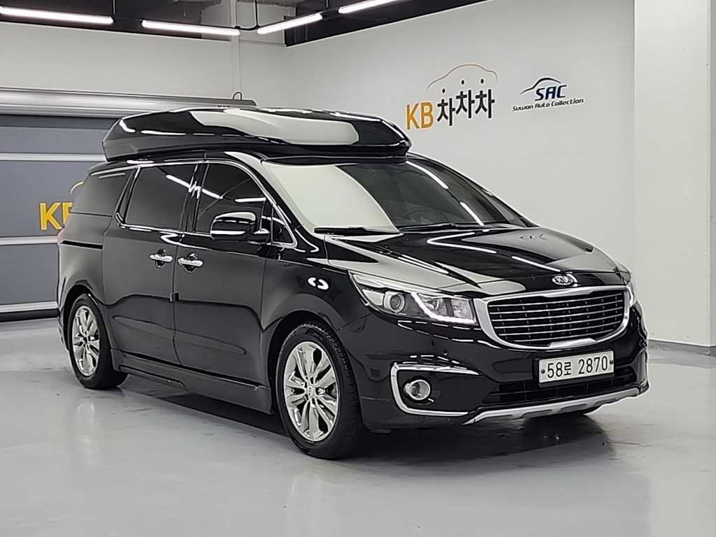 KIA Carnival - Vista 4
