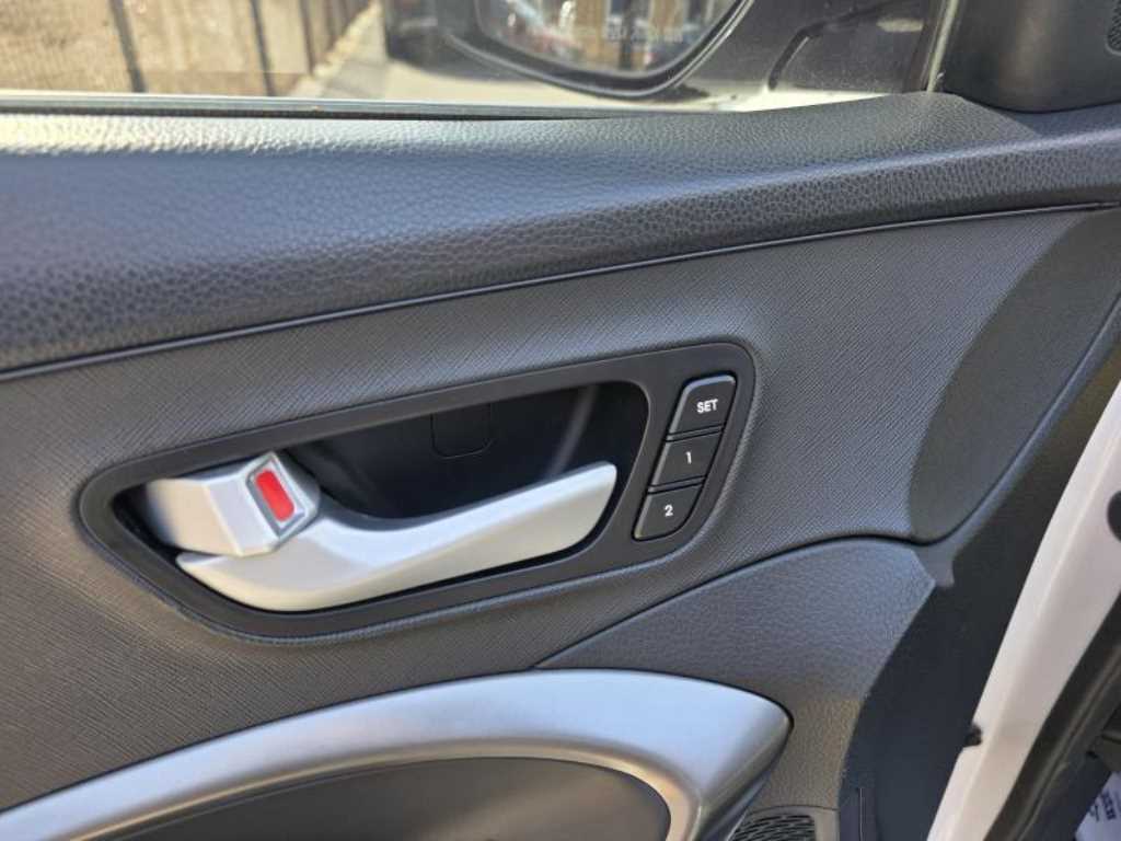 HYUNDAI Santa Fe - Vista 12