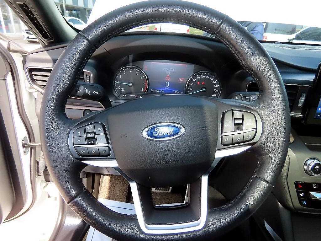 Ford Explorer - Vista 8