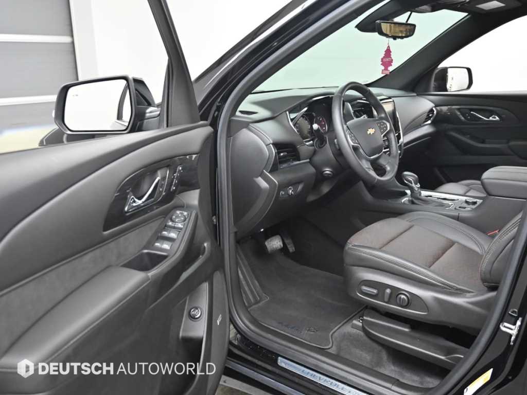 Chevrolet Travers - Vista 11