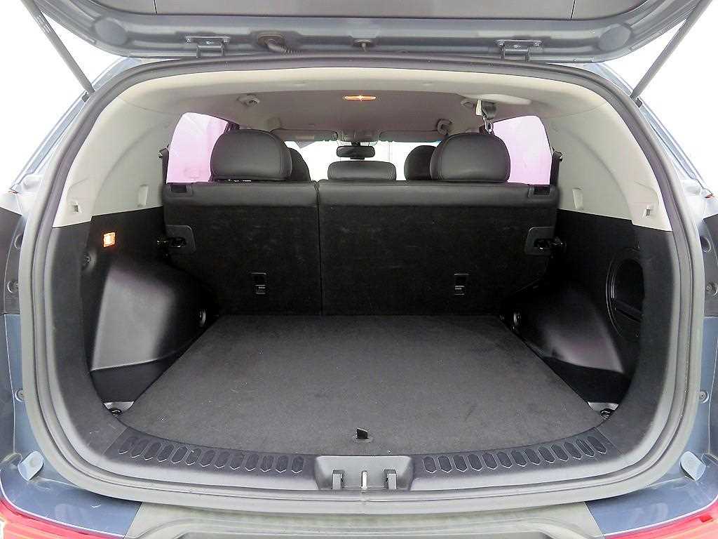 KIA Sportage - Vista 5