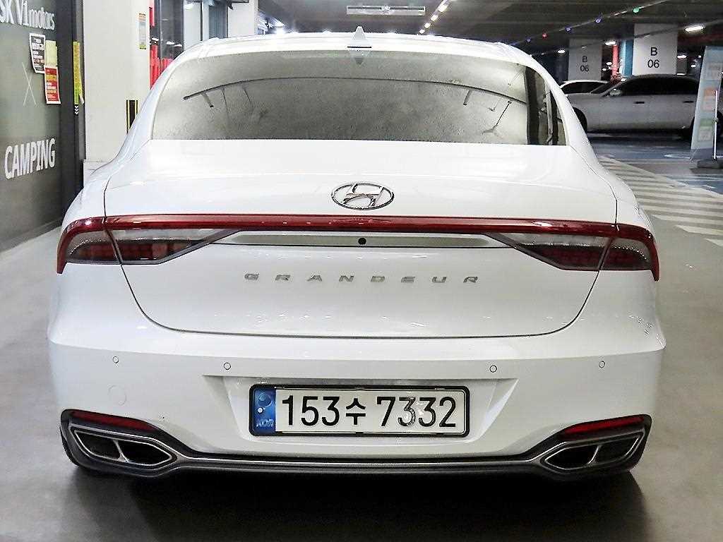 HYUNDAI Grandeur - Vista 5