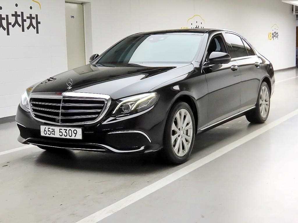 Mercedes Benz E class - Vista 2
