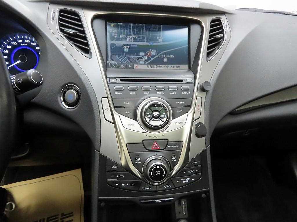 HYUNDAI Grandeur - Vista 9