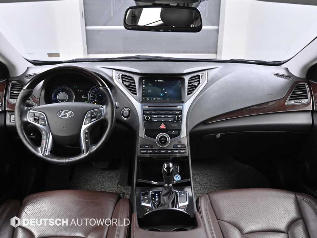 HYUNDAI Grandeur - Vista 7