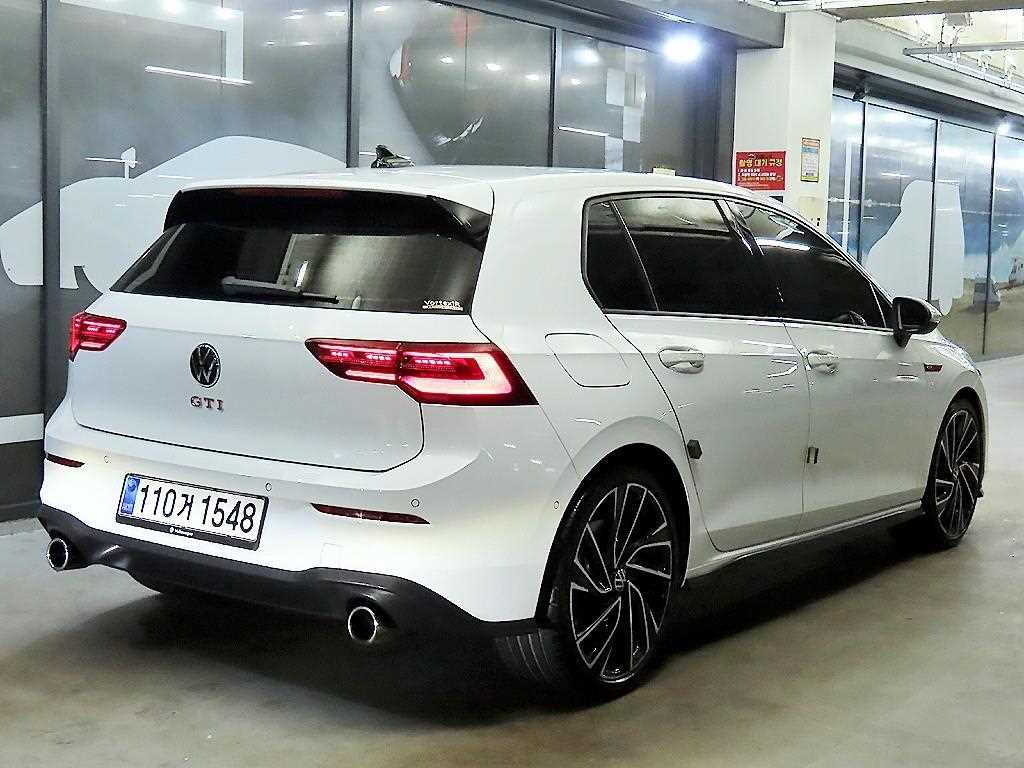 Volkswagen Golf - Vista 4