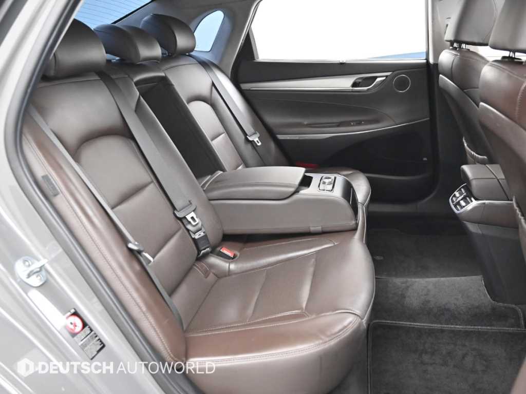 HYUNDAI Grandeur - Vista 12