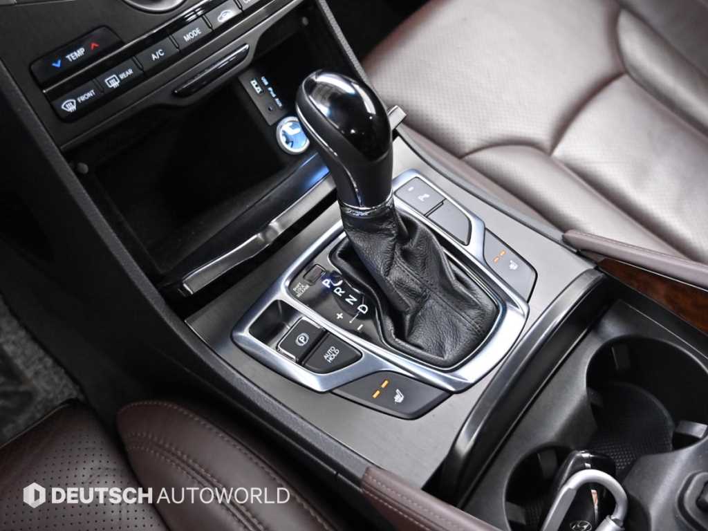 HYUNDAI Grandeur - Vista 9