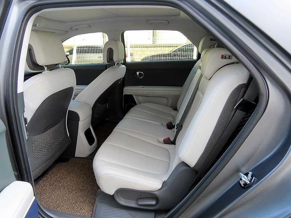 HYUNDAI Ioniq 5 - Vista 6