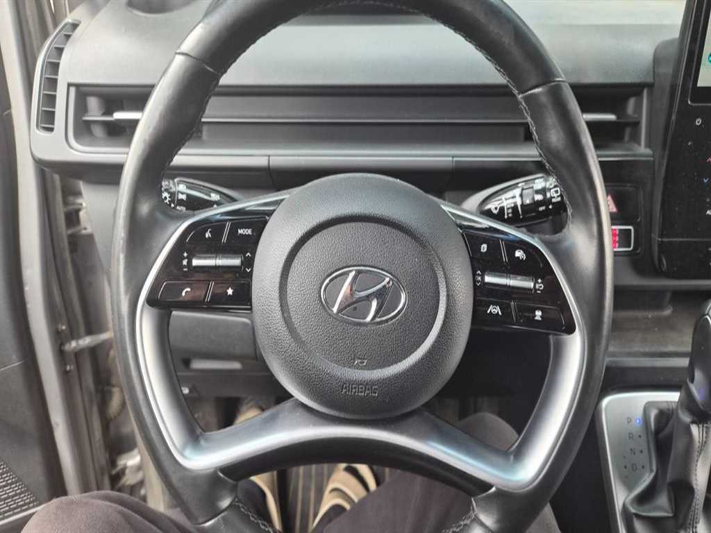 HYUNDAI Staria - Vista 4