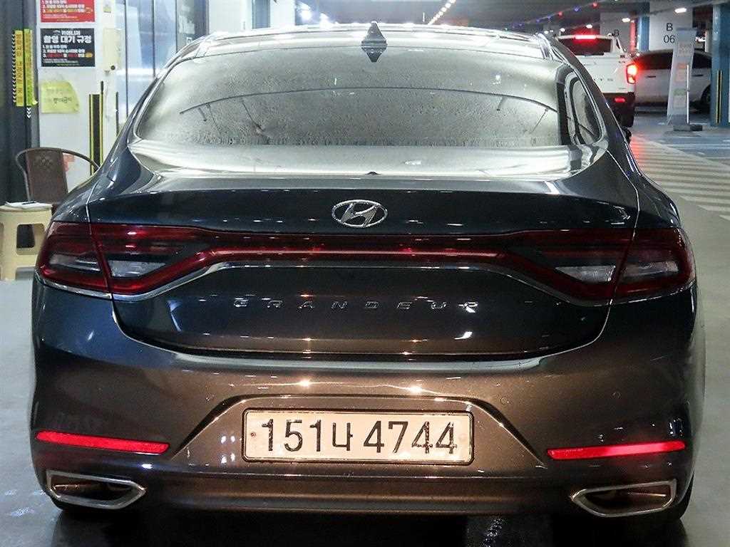 HYUNDAI Grandeur - Vista 5