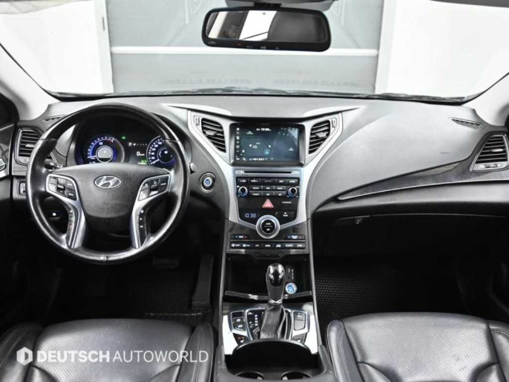 HYUNDAI Grandeur - Vista 7