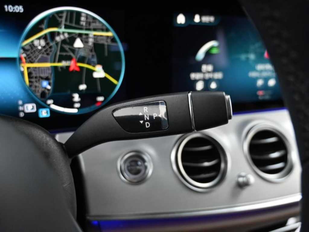 Mercedes Benz E class - Vista 9