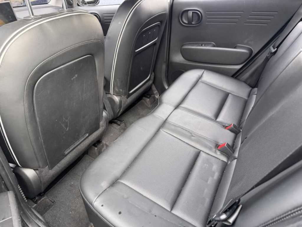 HYUNDAI Casper - Vista 4