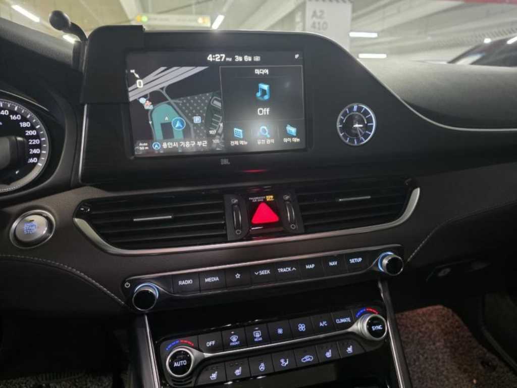 HYUNDAI Grandeur - Vista 9