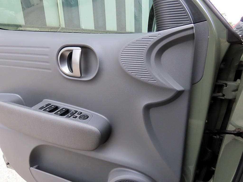 HYUNDAI Casper - Vista 11