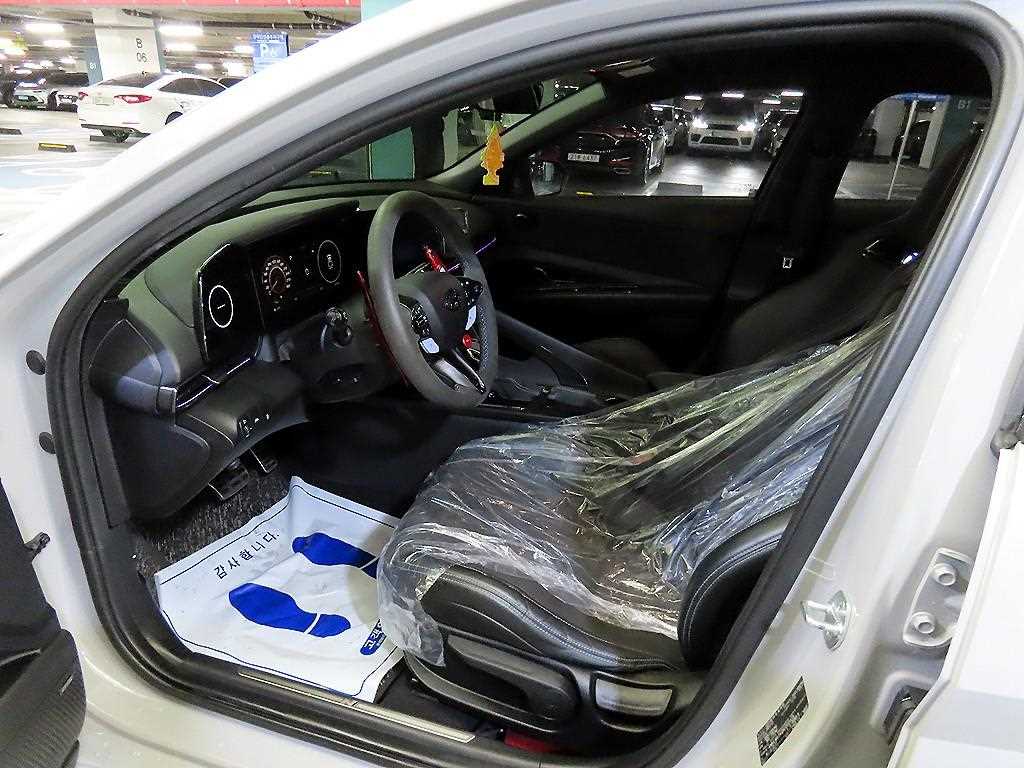 HYUNDAI Avante - Vista 6