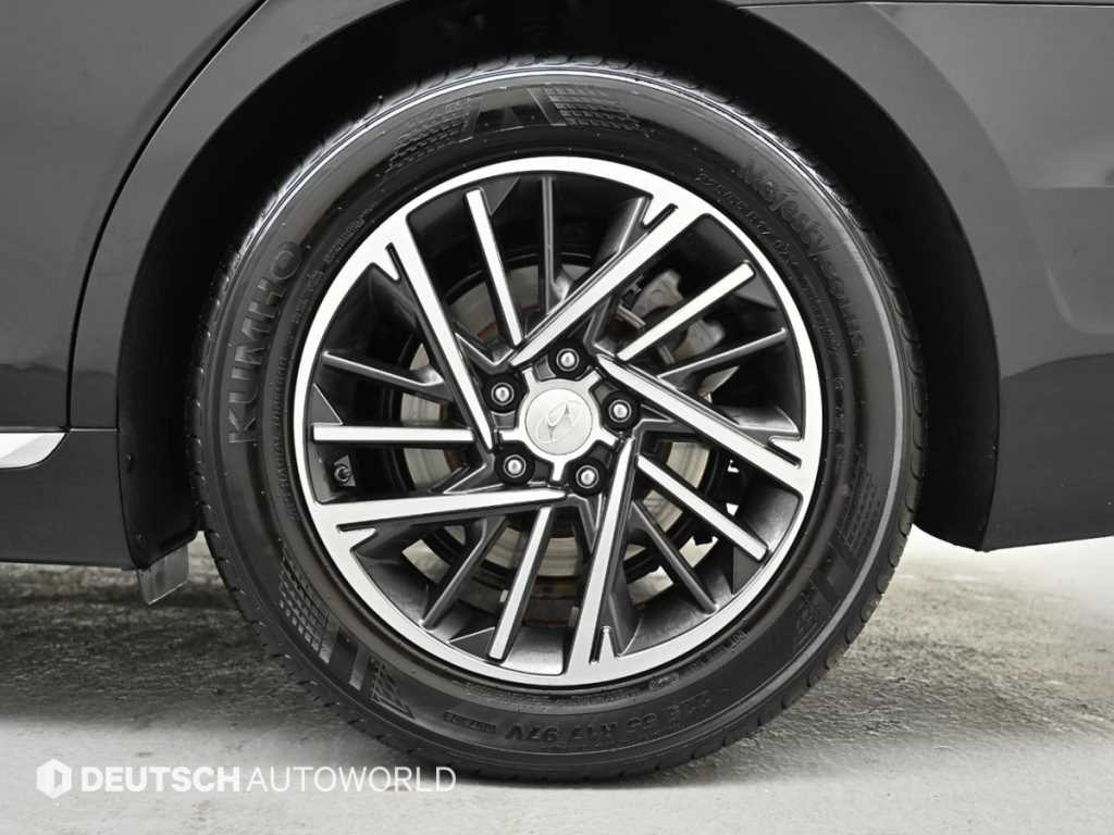 HYUNDAI Grandeur - Vista 5