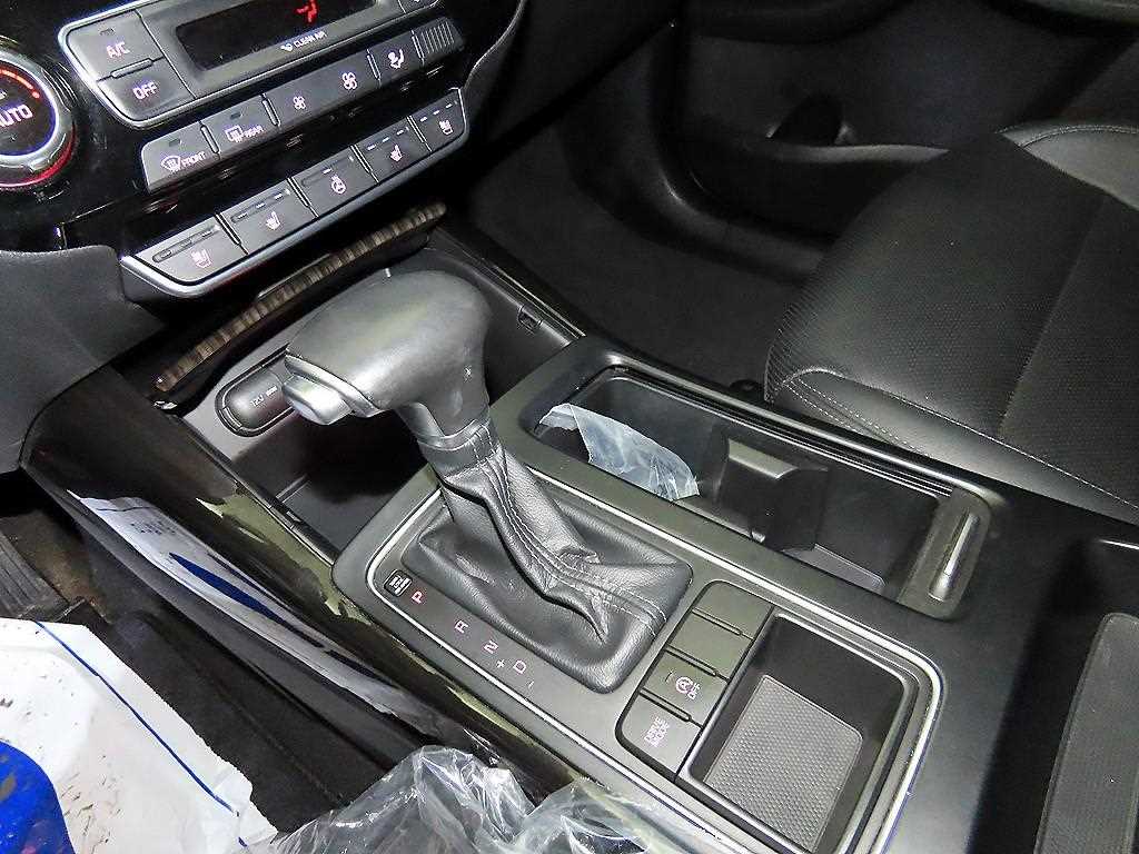 KIA Sorento - Vista 12