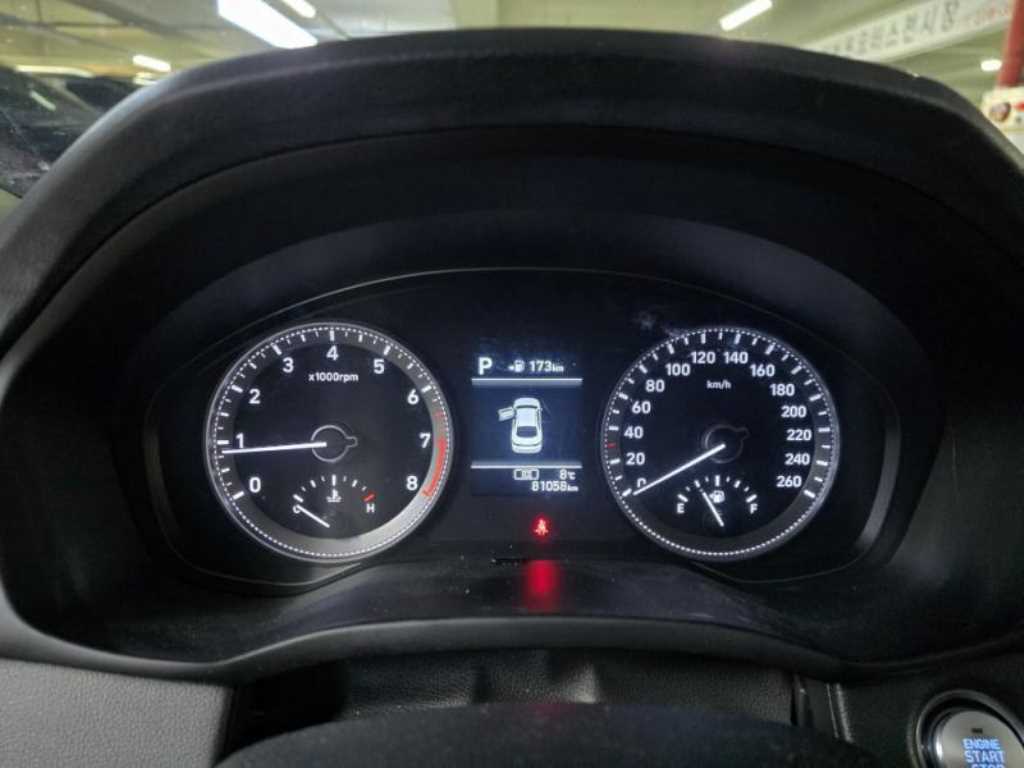 HYUNDAI Grandeur - Vista 6