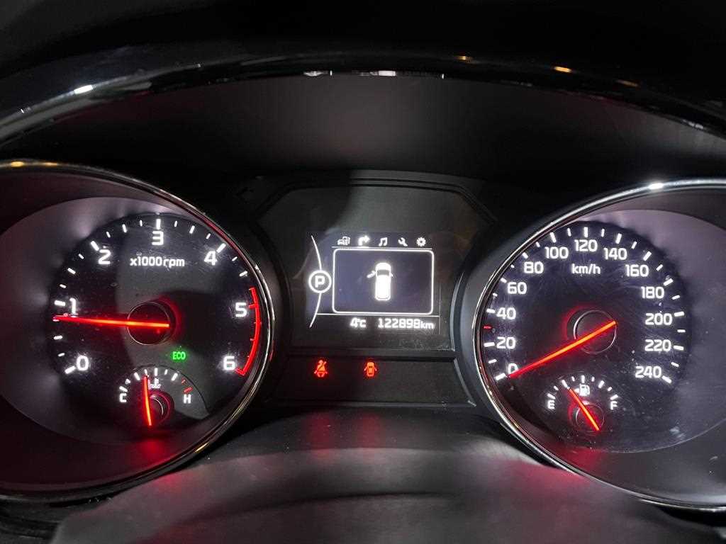 KIA Carnival - Vista 11