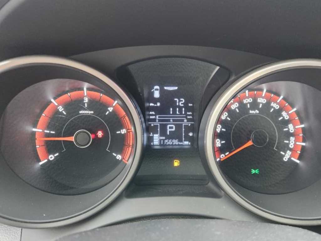 Ssangyong Tivoli - Vista 9