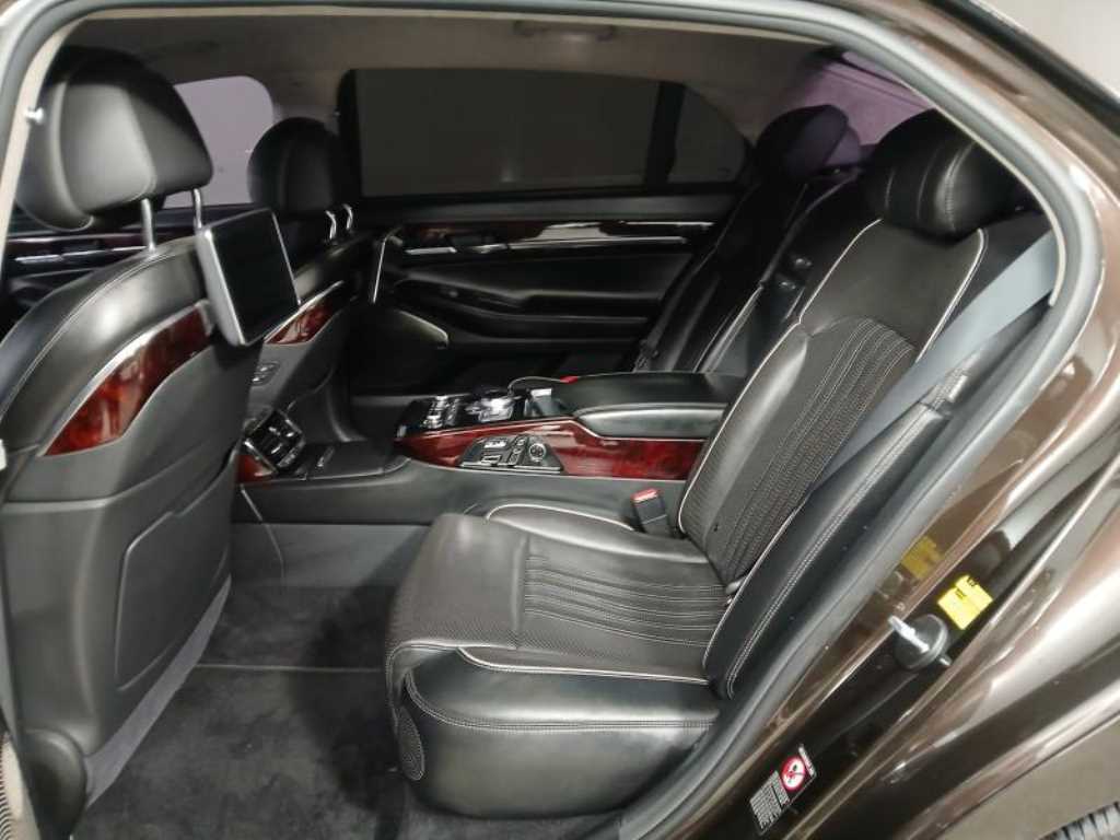 Genesis EQ900 - Vista 7