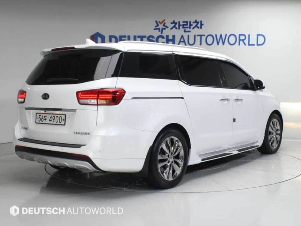 KIA Carnival - Vista 2