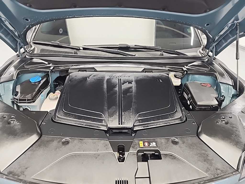 Genesis GV60 - Vista 5