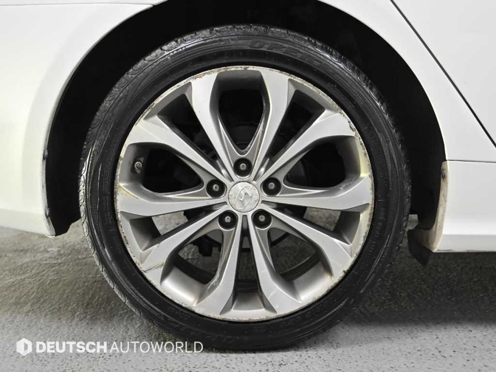 HYUNDAI Sonata - Vista 5