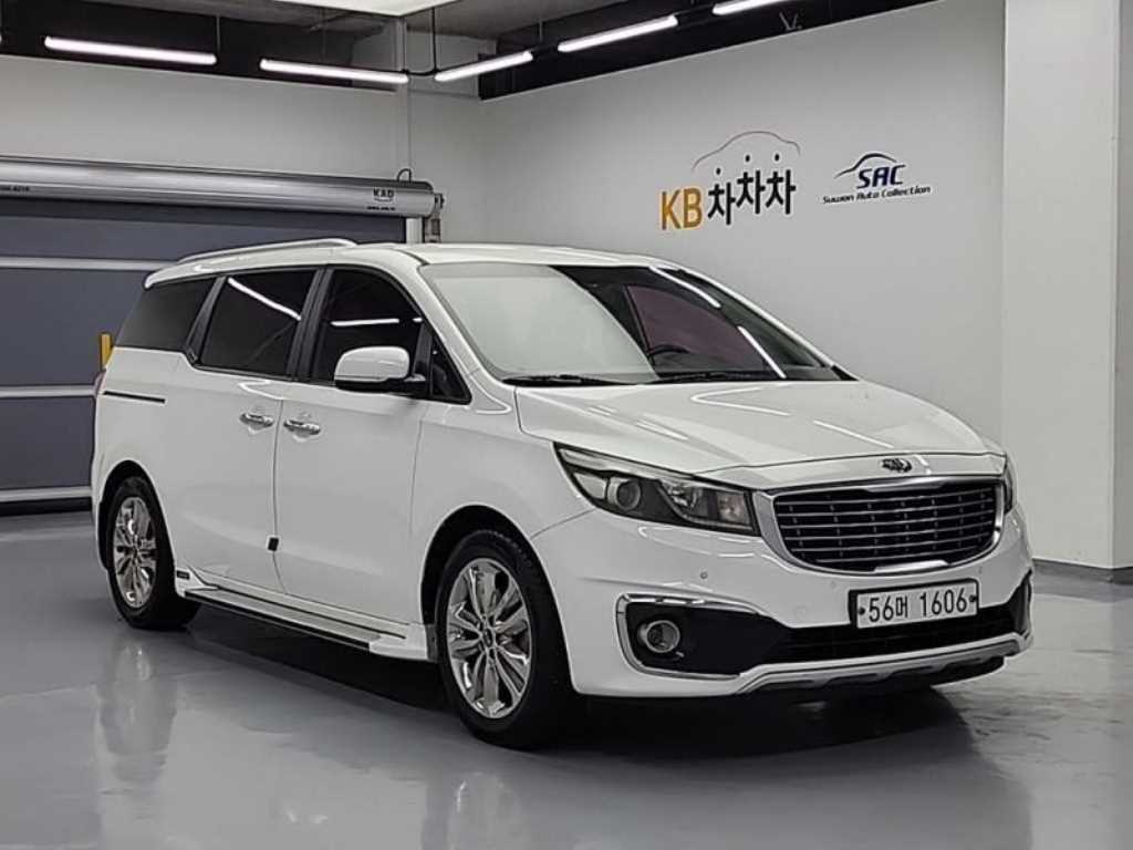 KIA Carnival - Vista 4