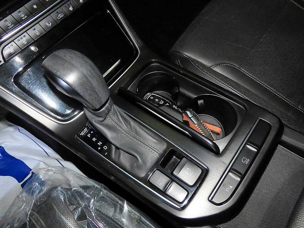 HYUNDAI Grandeur - Vista 12