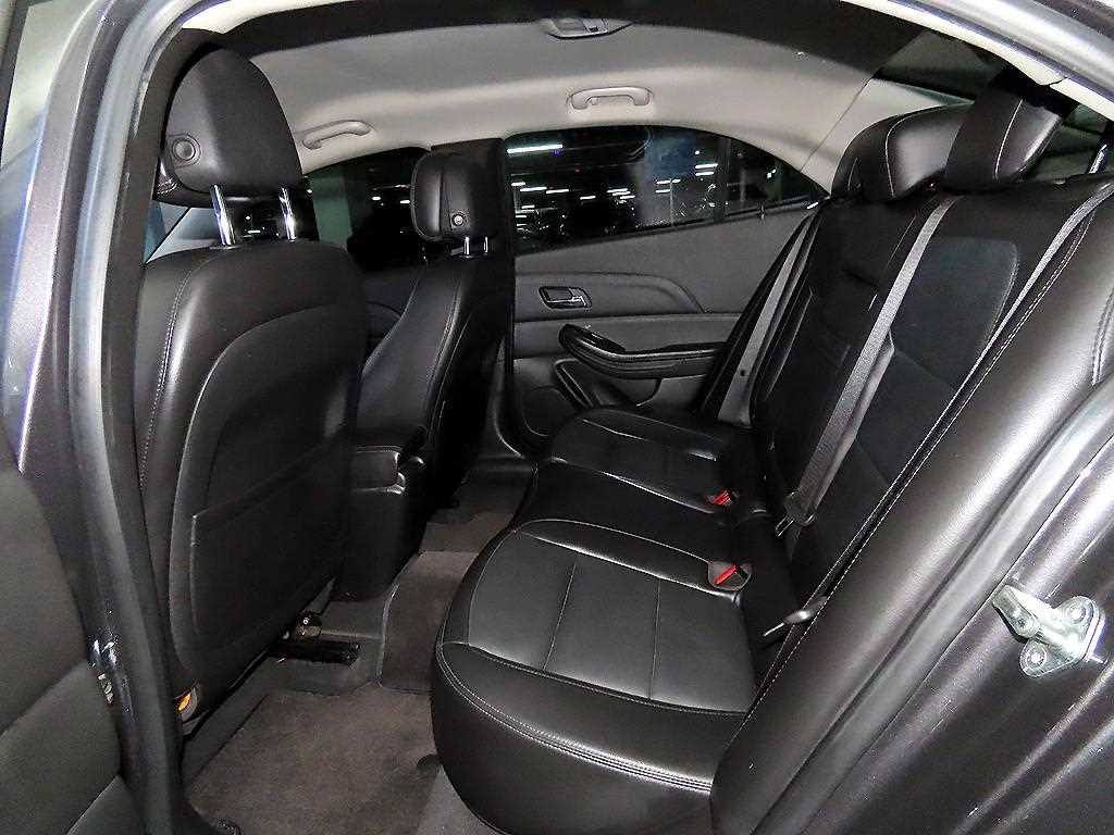 Chevrolet Malibu - Vista 6