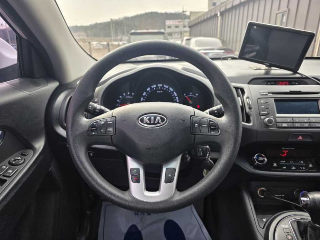 KIA Sportage - Vista 8