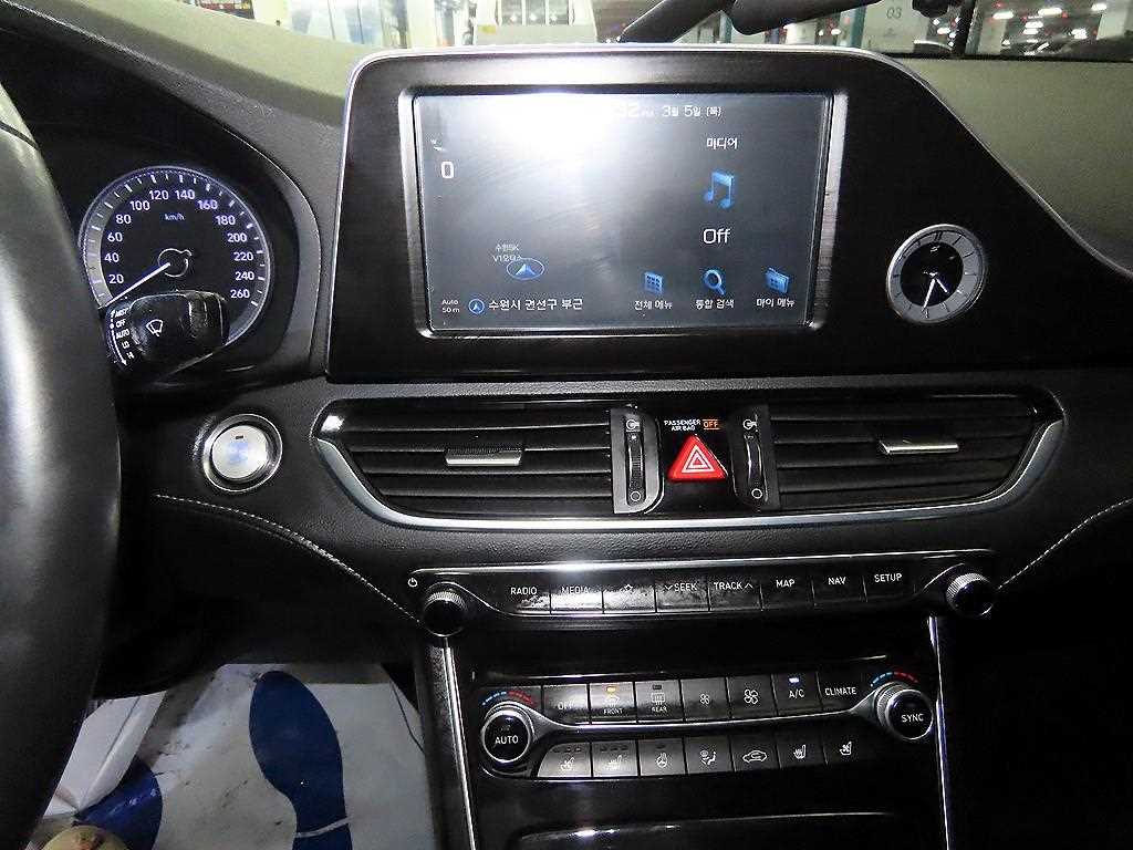 HYUNDAI Grandeur - Vista 11