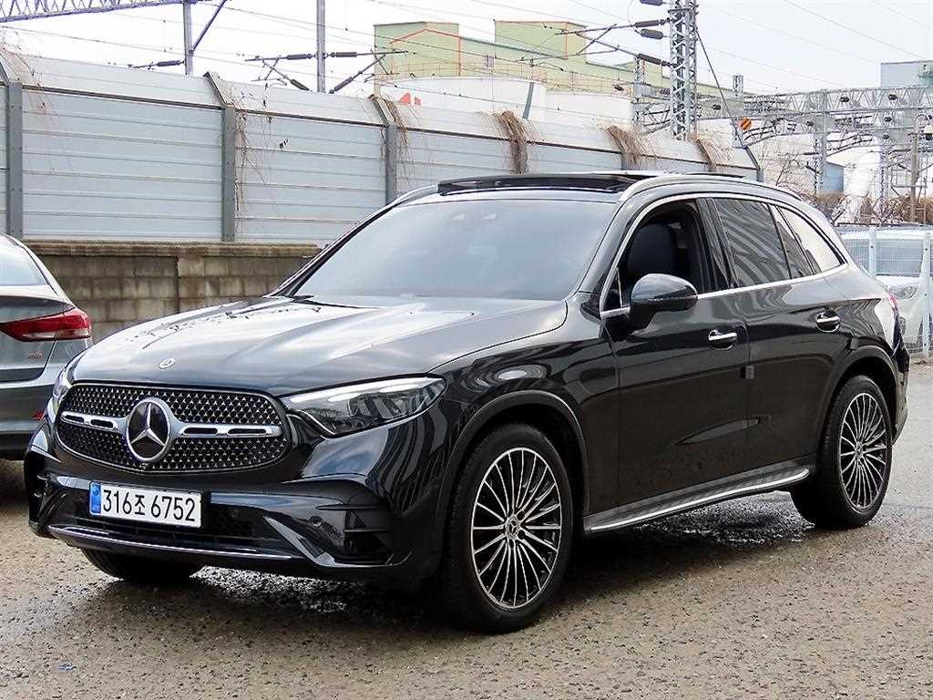 Mercedes Benz GLC Class - Vista 2