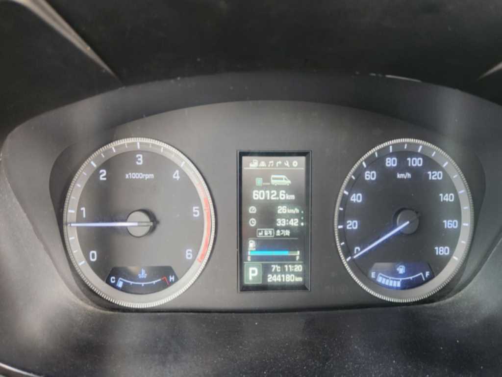 HYUNDAI Solati 2017 Blanco - Importación desde Corea - HF Imports Iquique - Foto 15